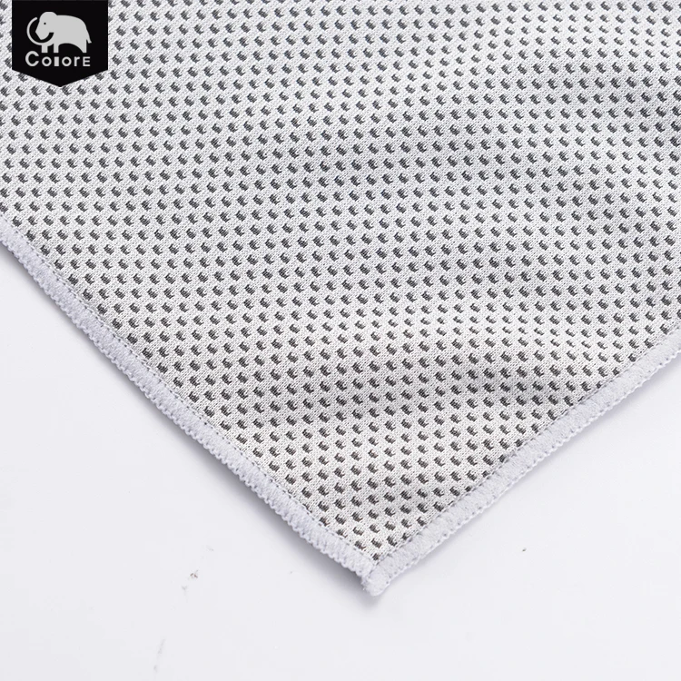 Top Quality Bamboo Charcoal Fiber Polyester Cool Sports Instant Cooling Towel