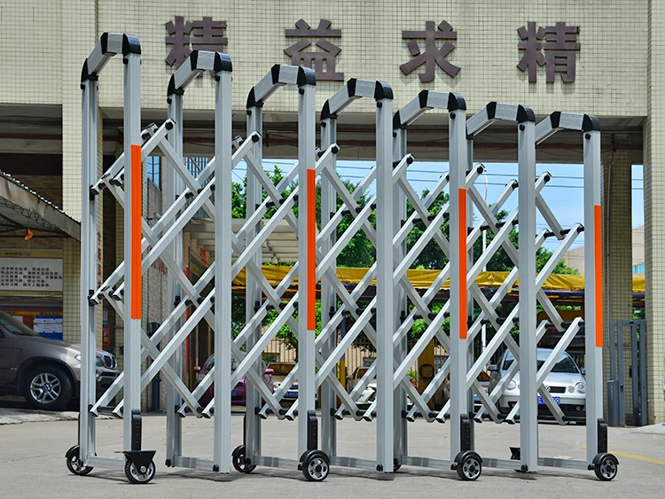 Outdoor retractable fence safety roller barrier traffic