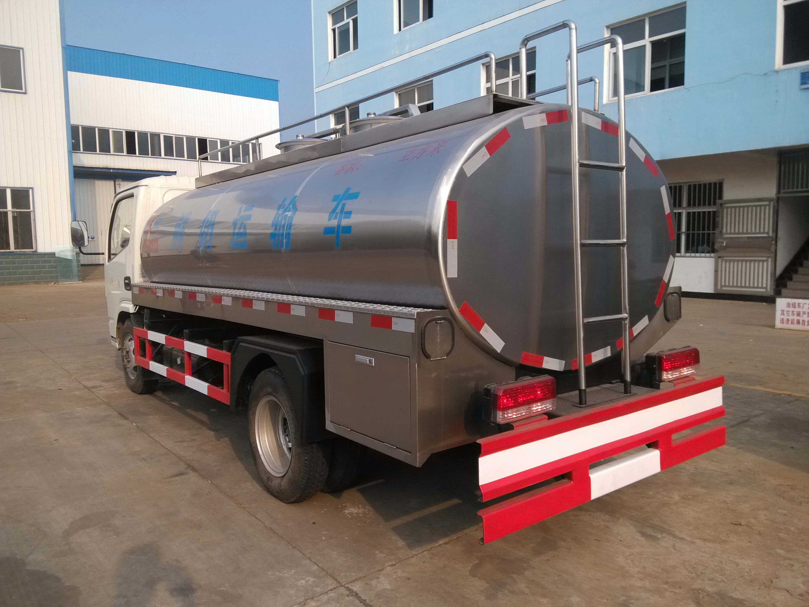 4x2 5tons Tank Truck for Milk Transport Small Milk Tanker Truck