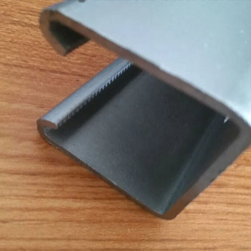 C profile for stone cladding