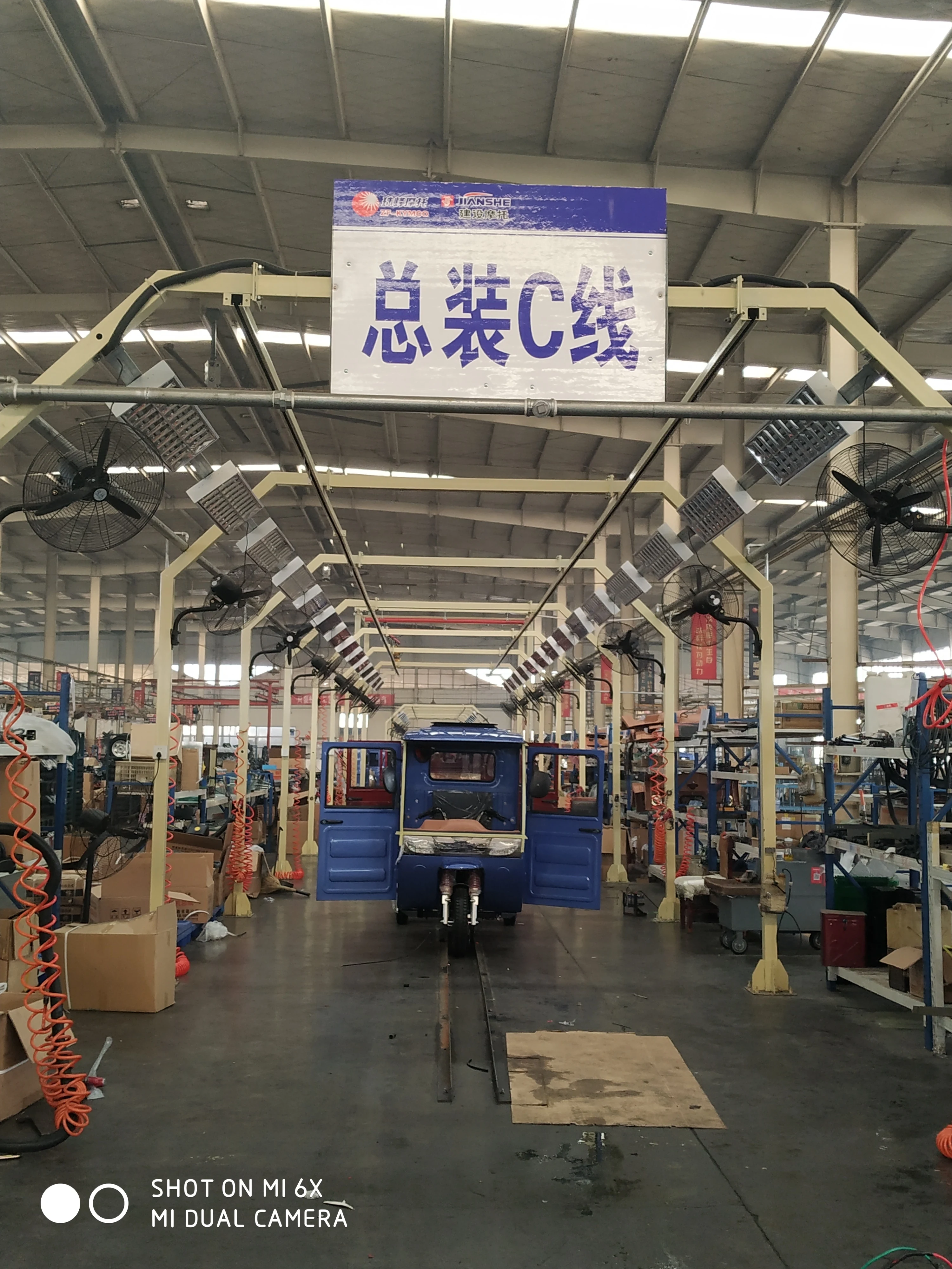 Chinese factory Foreign trade export new Semi Closed Carry cheap cargo tricycles for adults