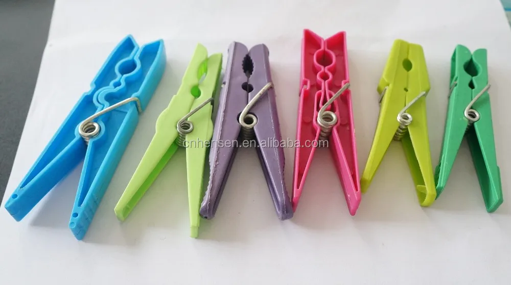 Машина для сборки штифтов одежды