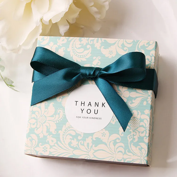 Pre tied Ribbon Bow With Twist Tie