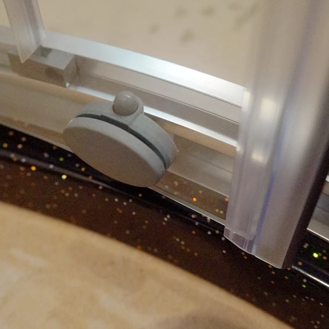 KMRY Customized Corner Curved Arc Tempered Glass Sliding Bathroom Shower Cabin Enclosure Room KT6709