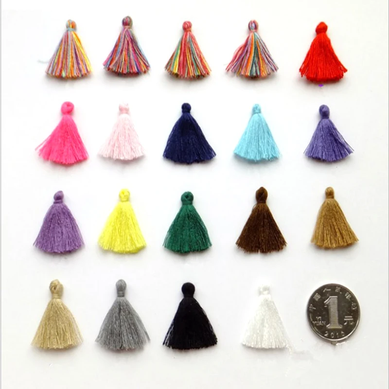 Hot Sale Wholesale New Cheap Colorful Small Curtain Cotton Tassel for Curtain for Bag