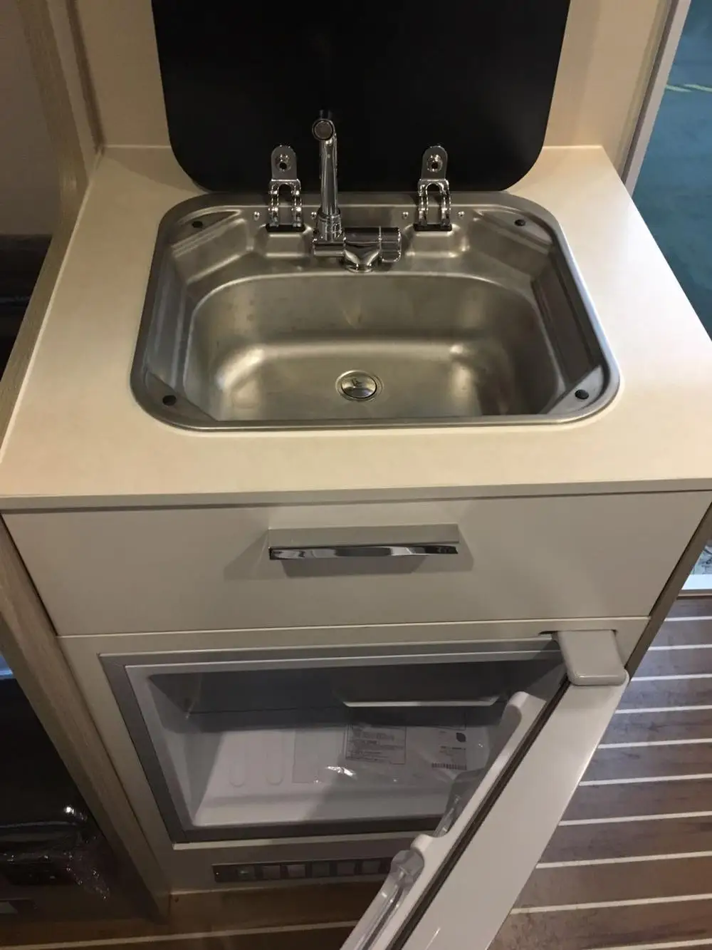 Mini Caravan FS-9011New layout with bunk bed