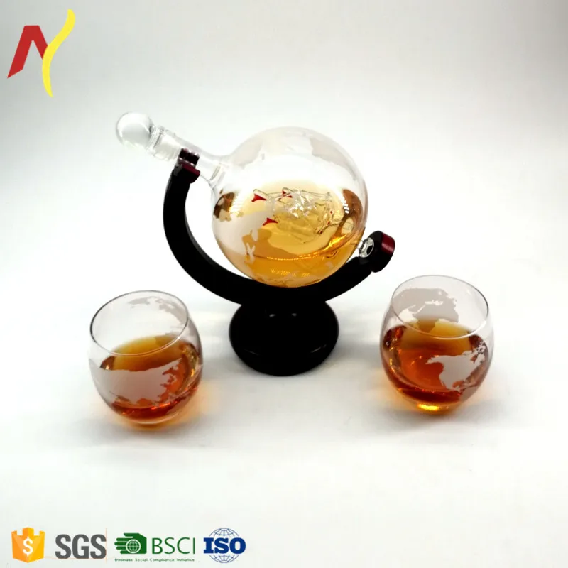 
850 ml globe whiskey decanter with 2 glasses 