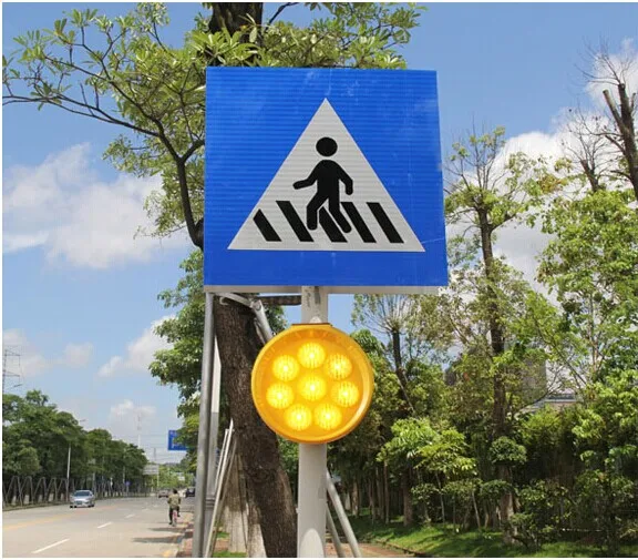 Solar yellow blinker light in traffic safety with 1 year warranty