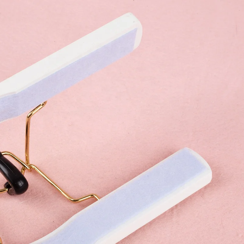 Inspring custom wood hair extensions hanger for boutique wigs hanger with gold hook