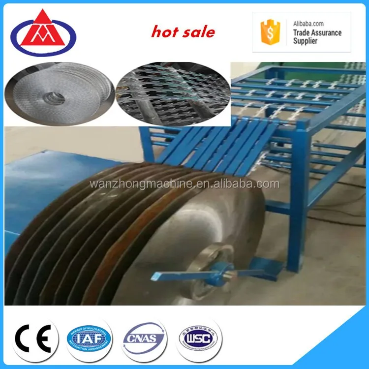 High quality barbed wire machine price with razor