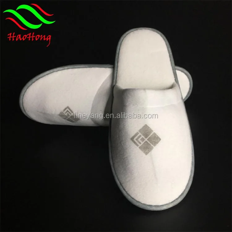 Low price wholesale custom made new models hotel slippers for men