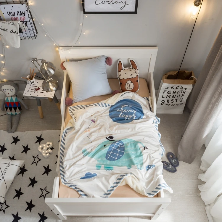 
wholesale ultra soft 100% polyester Long animais printed coral fleece baby or children blanket 