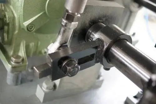 New Products   Precise Control Of Filling Dose QGS Series Small Perfume Bottle Liquid Filling Machine