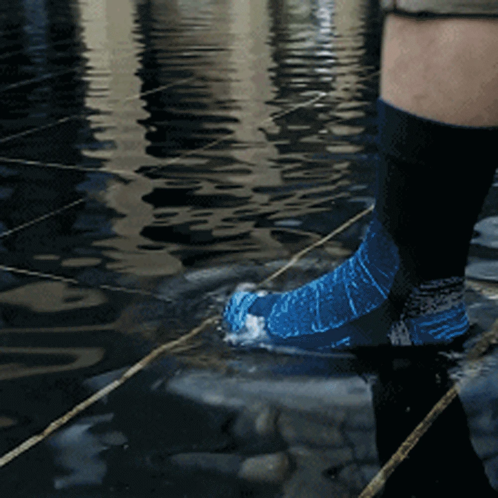 Custom crew socks breathable outdoor hiking athletic waterproof socks