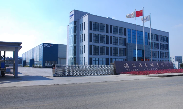 Грузовой лифт из окрашенной стали грузоподъемностью 5000 кг по хорошей цене