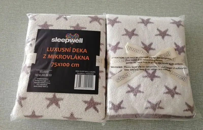 luxury quality 5 star hotel super soft 100% polyester micro feather yarn fiber pink baby star knit throw blanket