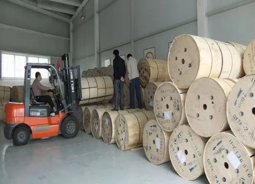 Guangzhou Manufacturer Supply 1-12 core Cheap Fiber Optic Cable for CATV