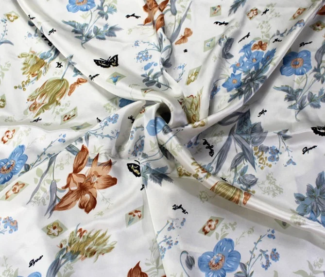 Fonesun-SK831 OEM RTS 100% Silk Customized 25mm Silk Satin Digital Printed Fabric for Clothing