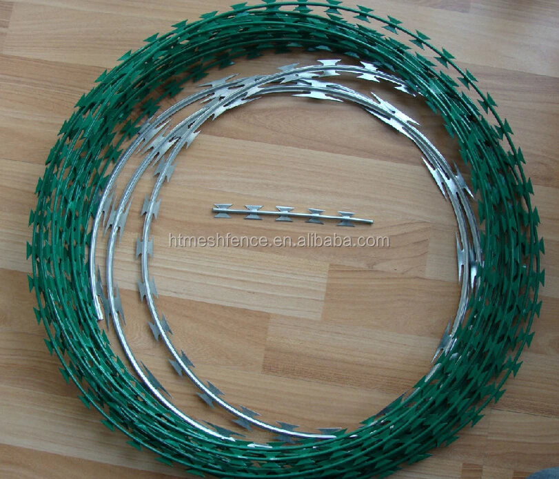 BTO-22 зеленая колючая проволока с порошковым