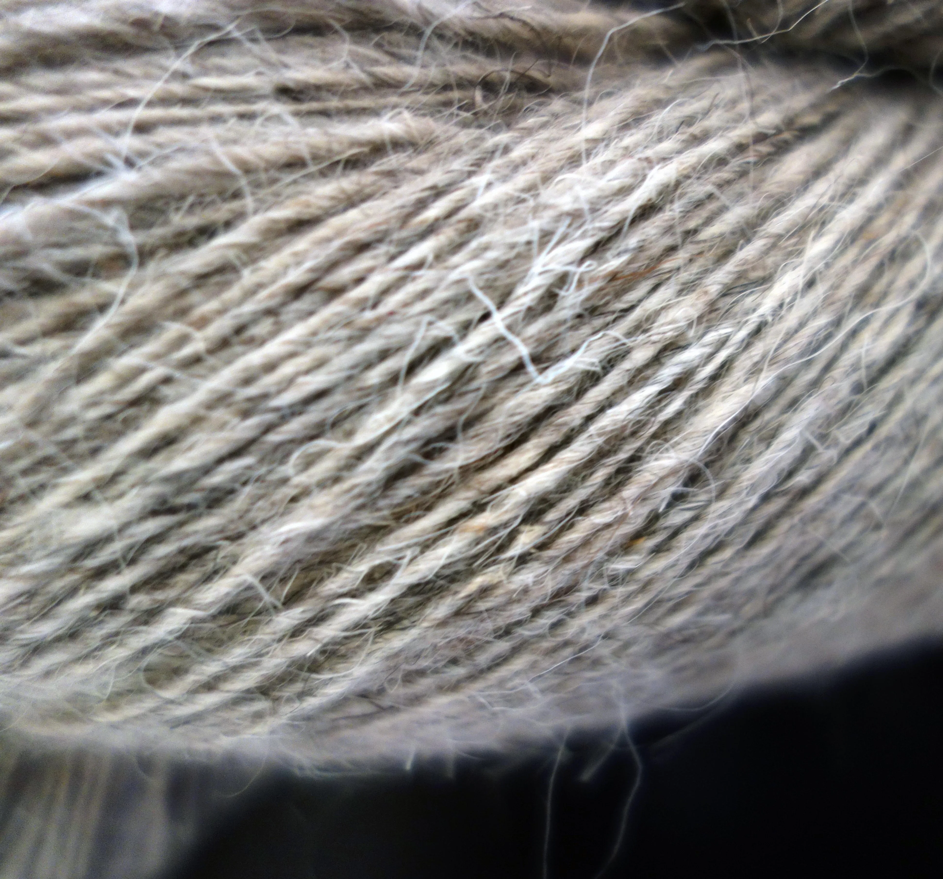 Высококачественная пряжа из натуральной шерсти 380TEX Roving от производителя