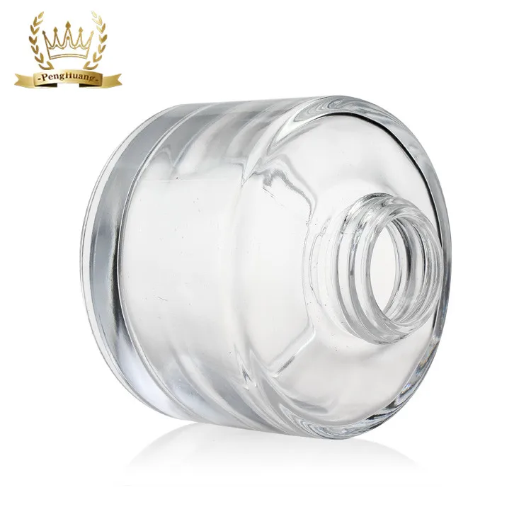 Decorative 200ml Aromatherapy Bottle Reed Diffuser Car Room Diffuser Glass Bottle with Cap Round Shaped Clear Glass Screw Cap
