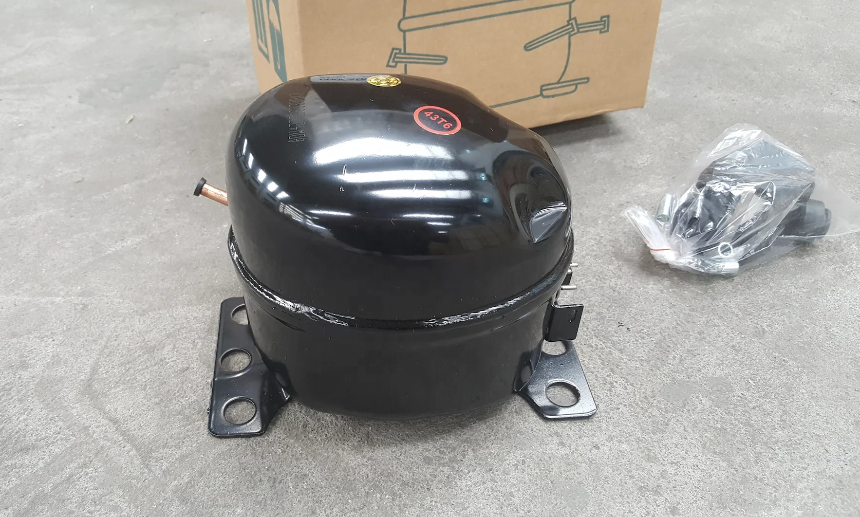 Refrigeration Compressor Factory R600a Fridge Compressors