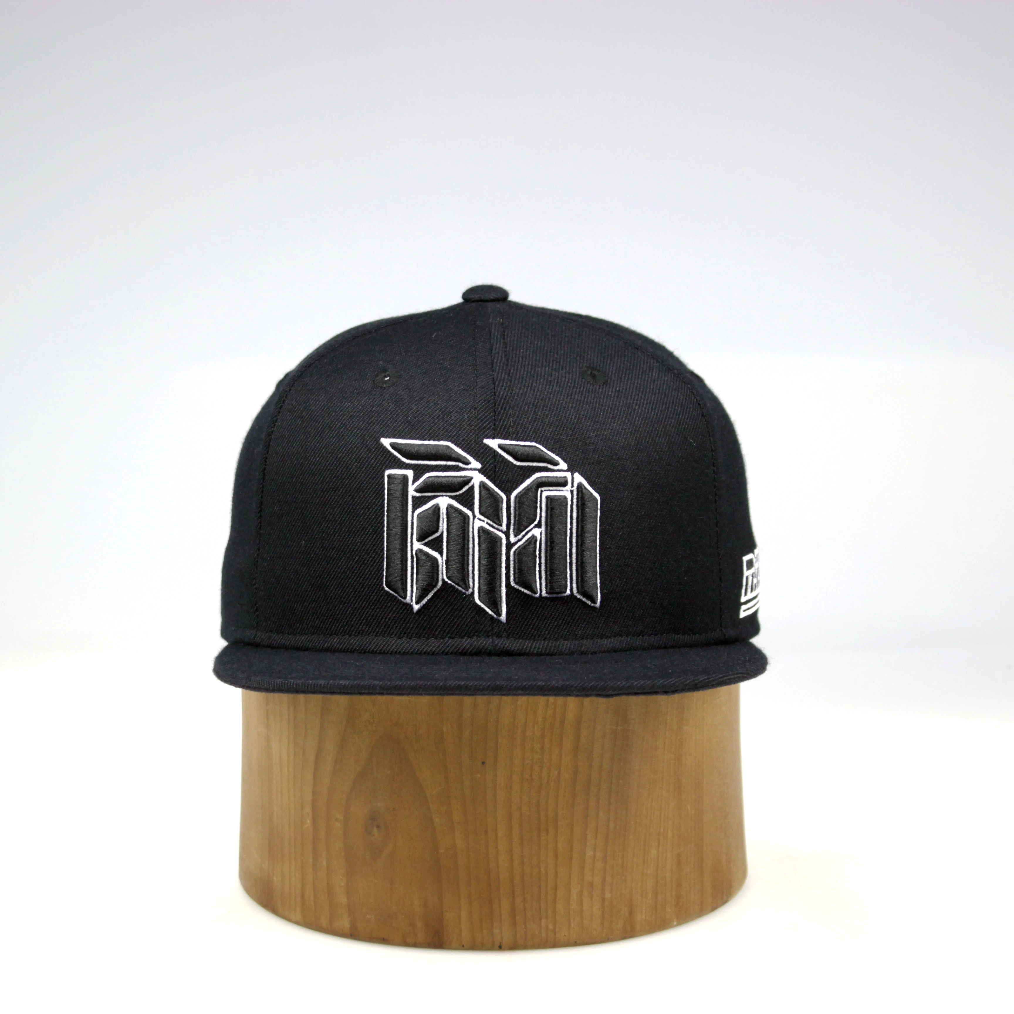 Customize Snap back Embroidered Snapback Hats with Printed Visor