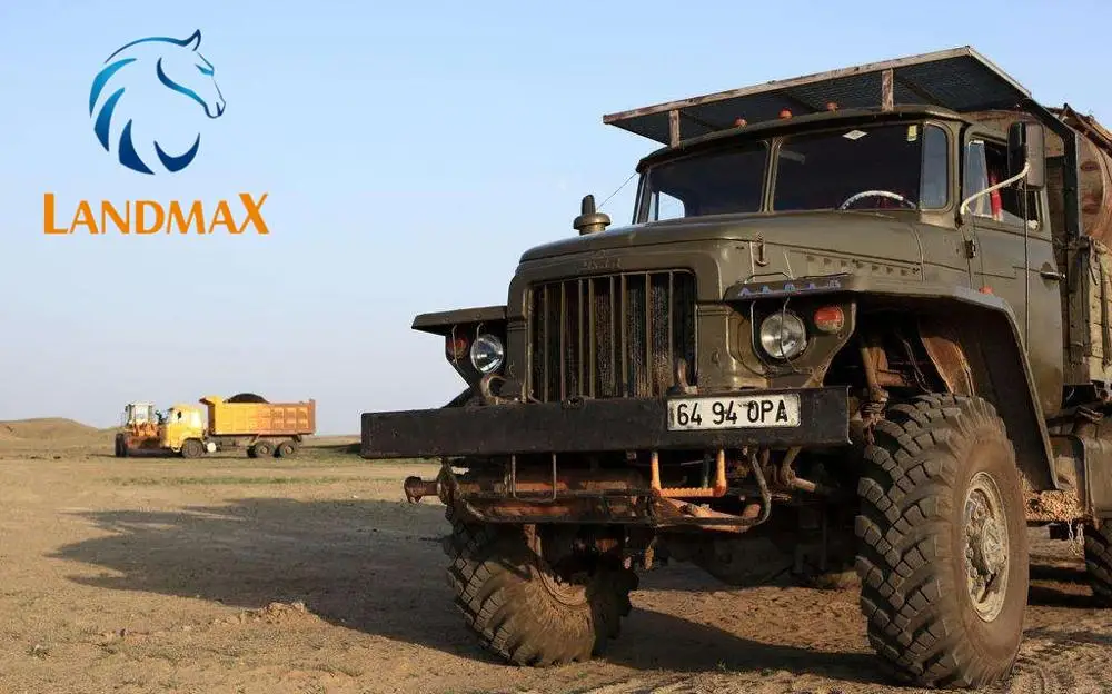 
Landmax LMBT168 All Position Radial Truck Tire 9.00R20 