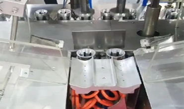 Lami plastic tube inner heating type plastic tube filling and sealing machine
