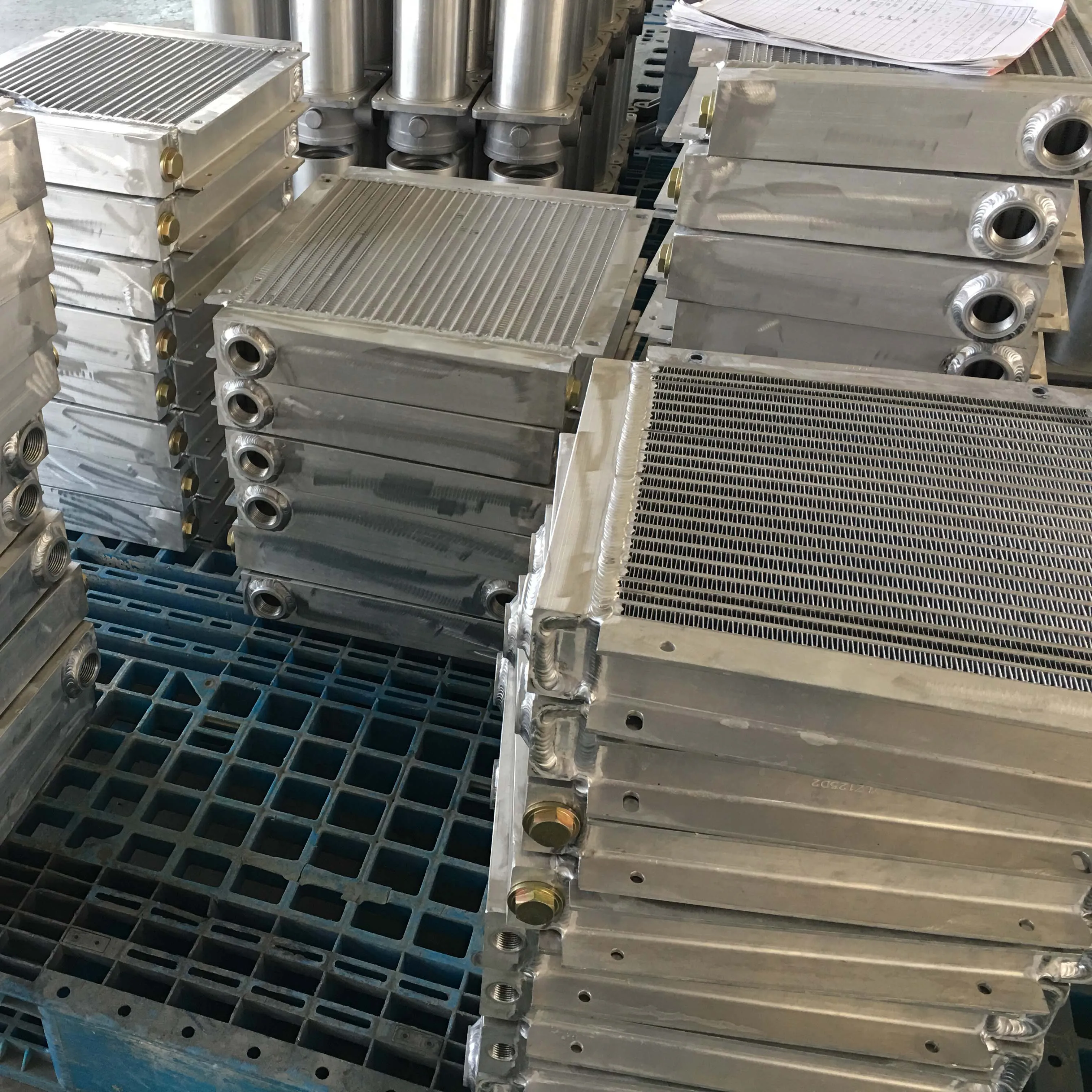 Hydraulic Radiator Hydraulic Oil Cooler Radiator supplier