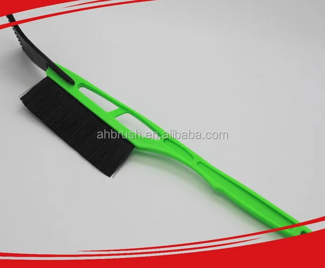 Автомобильный скребок для льда и снега