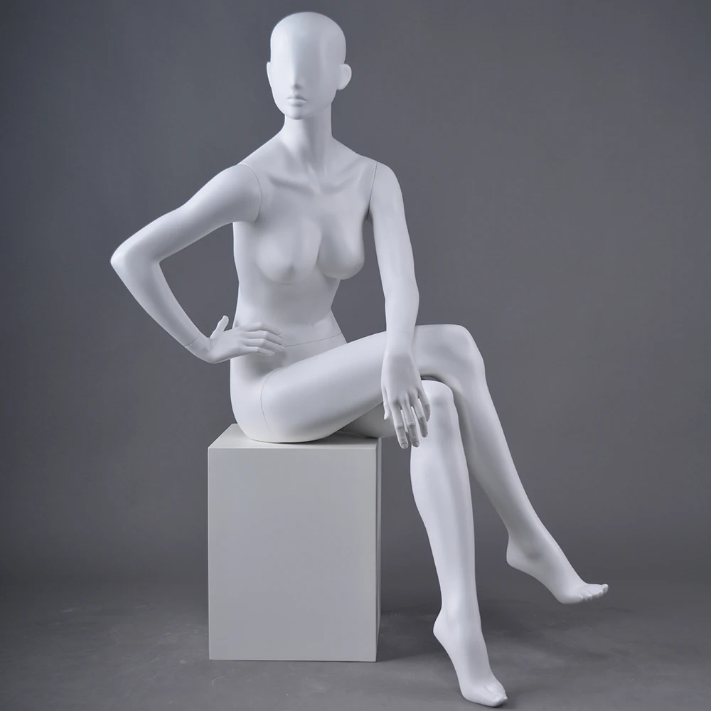 Fashion store window display female woman full body sitting mannequin suppliers for sale