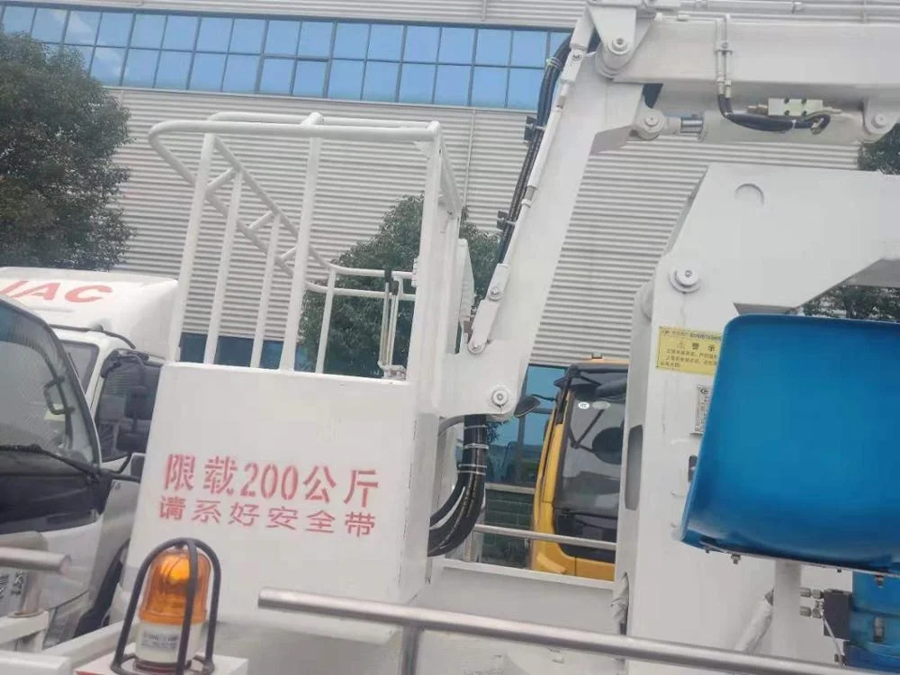 
Aerial working platform truck with 20M height Insulating carrier and insulated arm/Platform ladder 