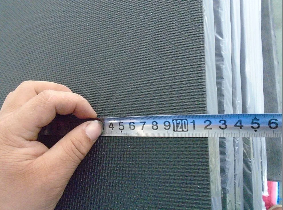 527135832