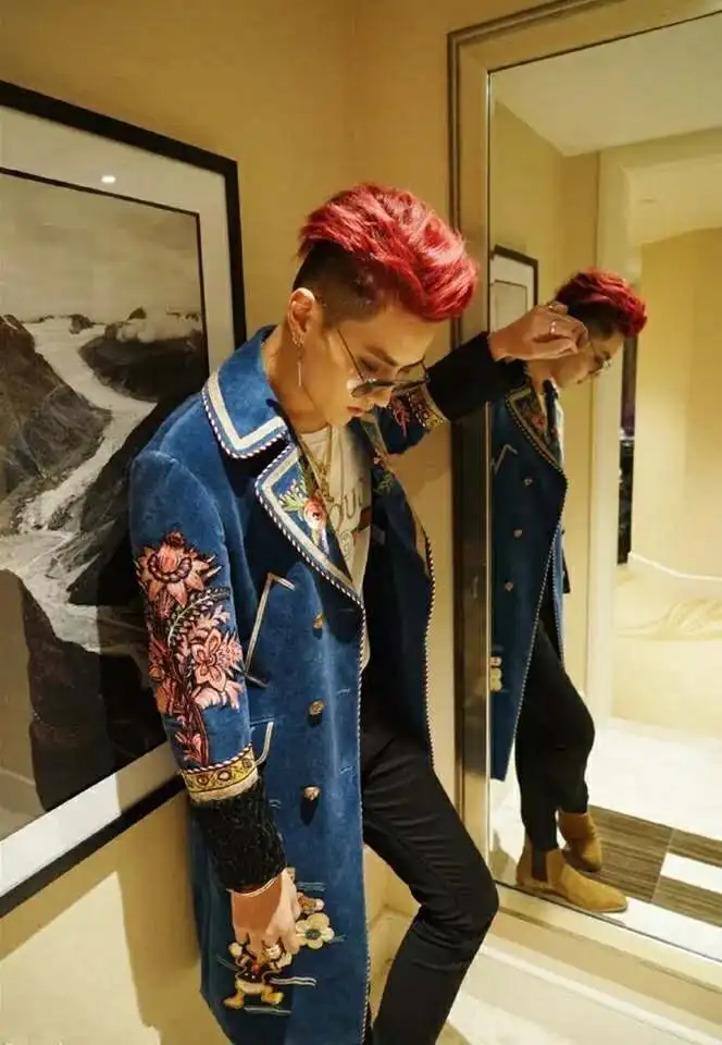 Wu Yifan Новогодняя концертная индивидуальная одежда для выступлений в стиле Звезд длинное пальто с вышивкой в Корейском стиле