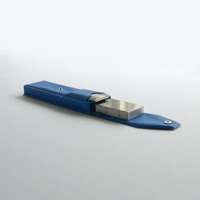 Two well-machining wedge grooves grind fineness gauge