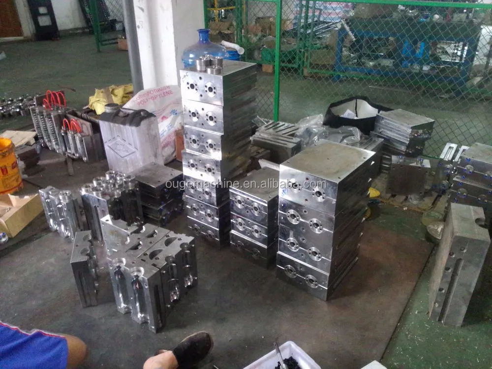 Taizhou Полу Автоматическая 4 Полость Минеральной Воды Выдувные Машины С Автоматической Бутылки
