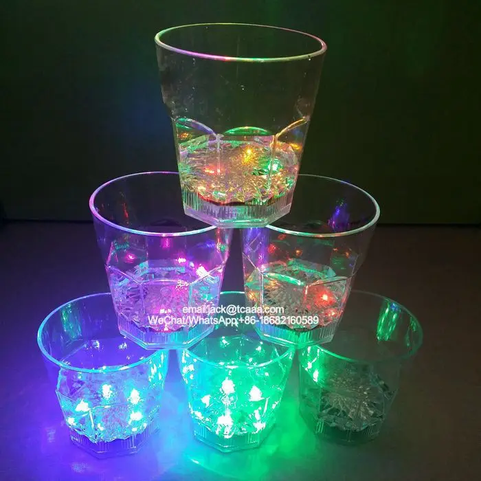 Оптовая цена товары для вечеринок 285 мл 10 унций стеклянная Цветная Пластиковая светодиодная чашка на