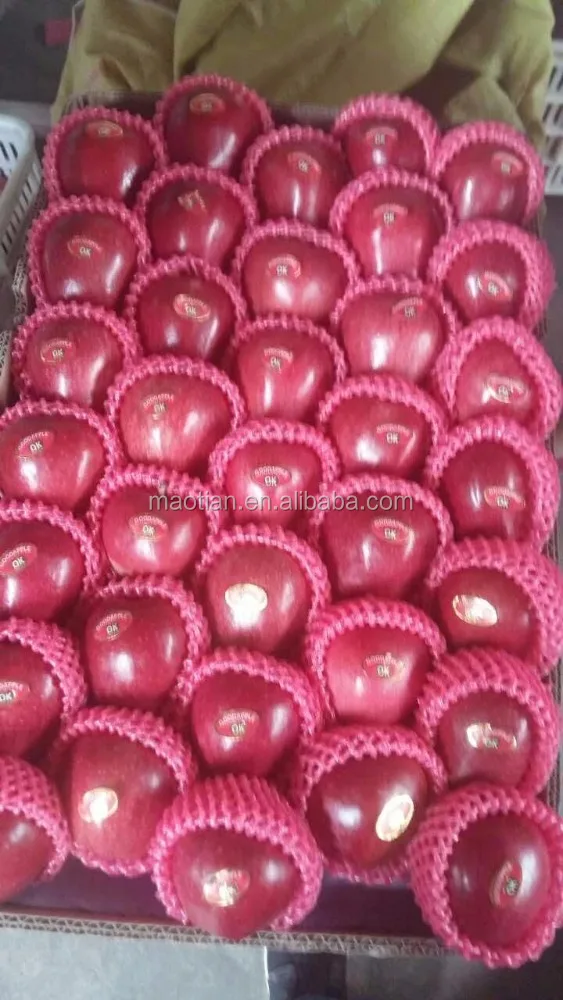 Красное вкусное яблоко хуани