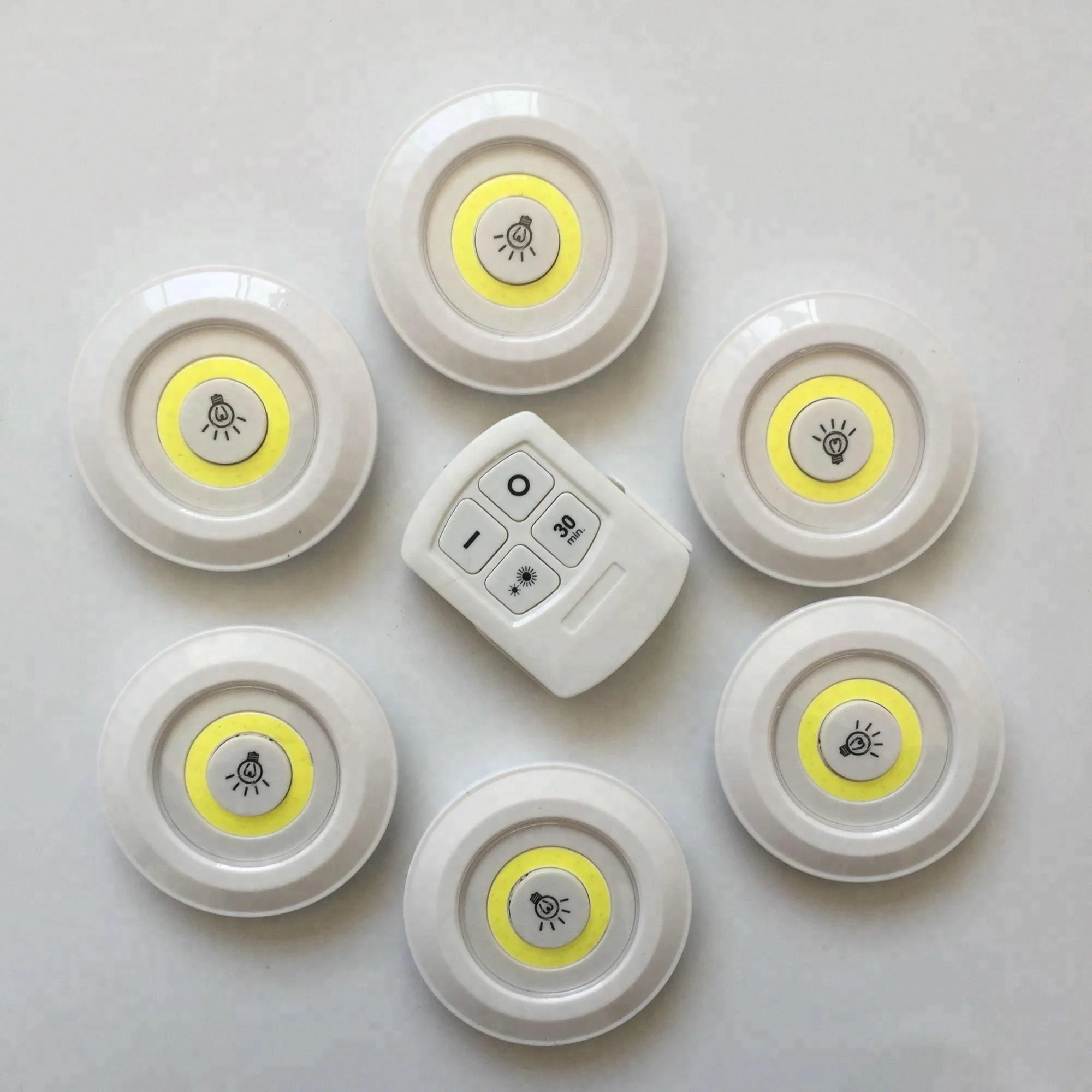 
3 LED Wireless LED Puck Light with Remote Control touch light closet led light 