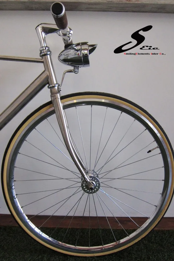 Chrome moly steel vintage classic bike