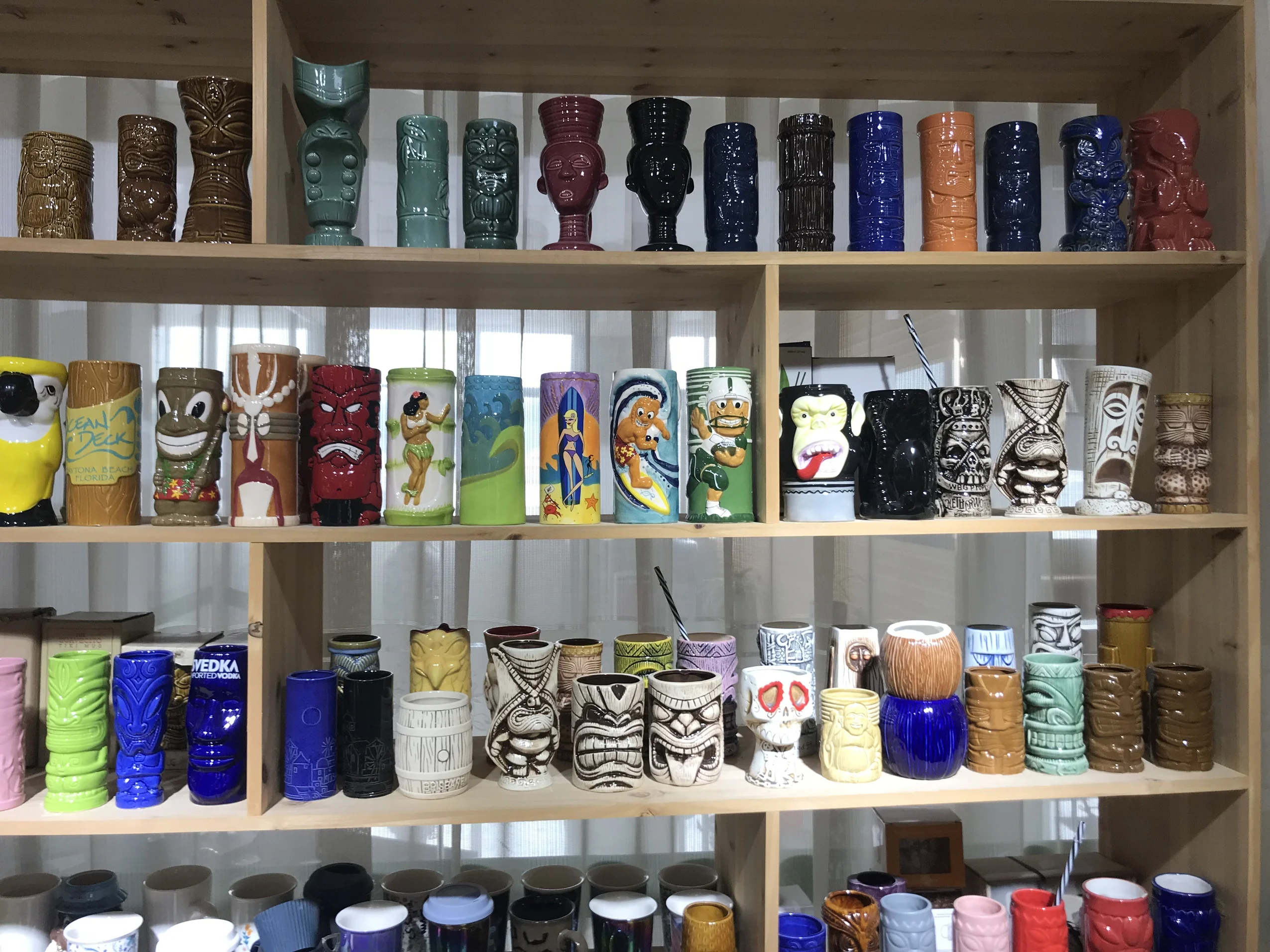 
Tiki Mugs Drinkware 10 oz Ceramic Tiki Mug goddess Statue Cocktail Glass Stoneware Beer Mug 