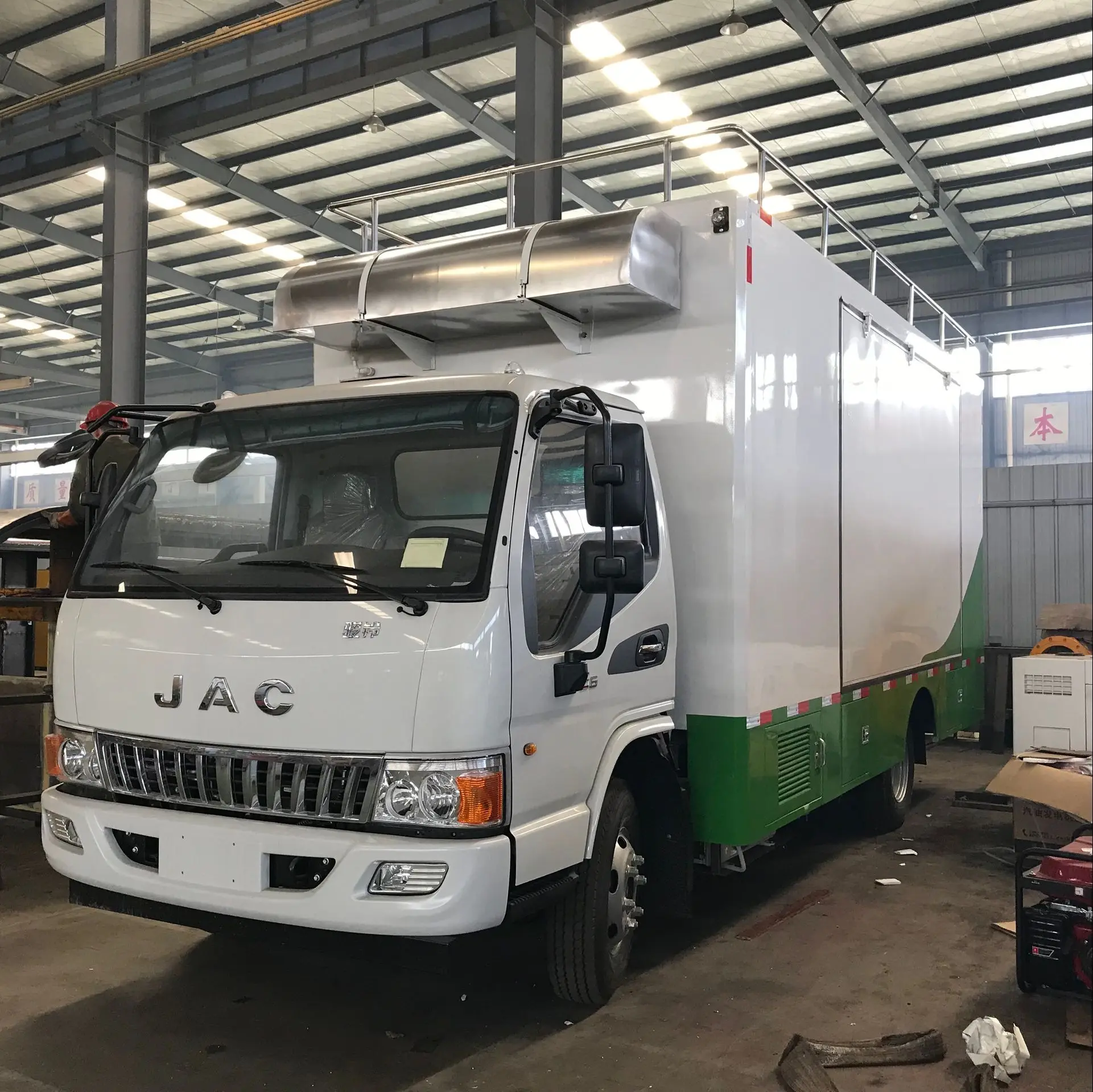 Factory customized JAC diesel engine mobile drink snack truck mobile shop food vans