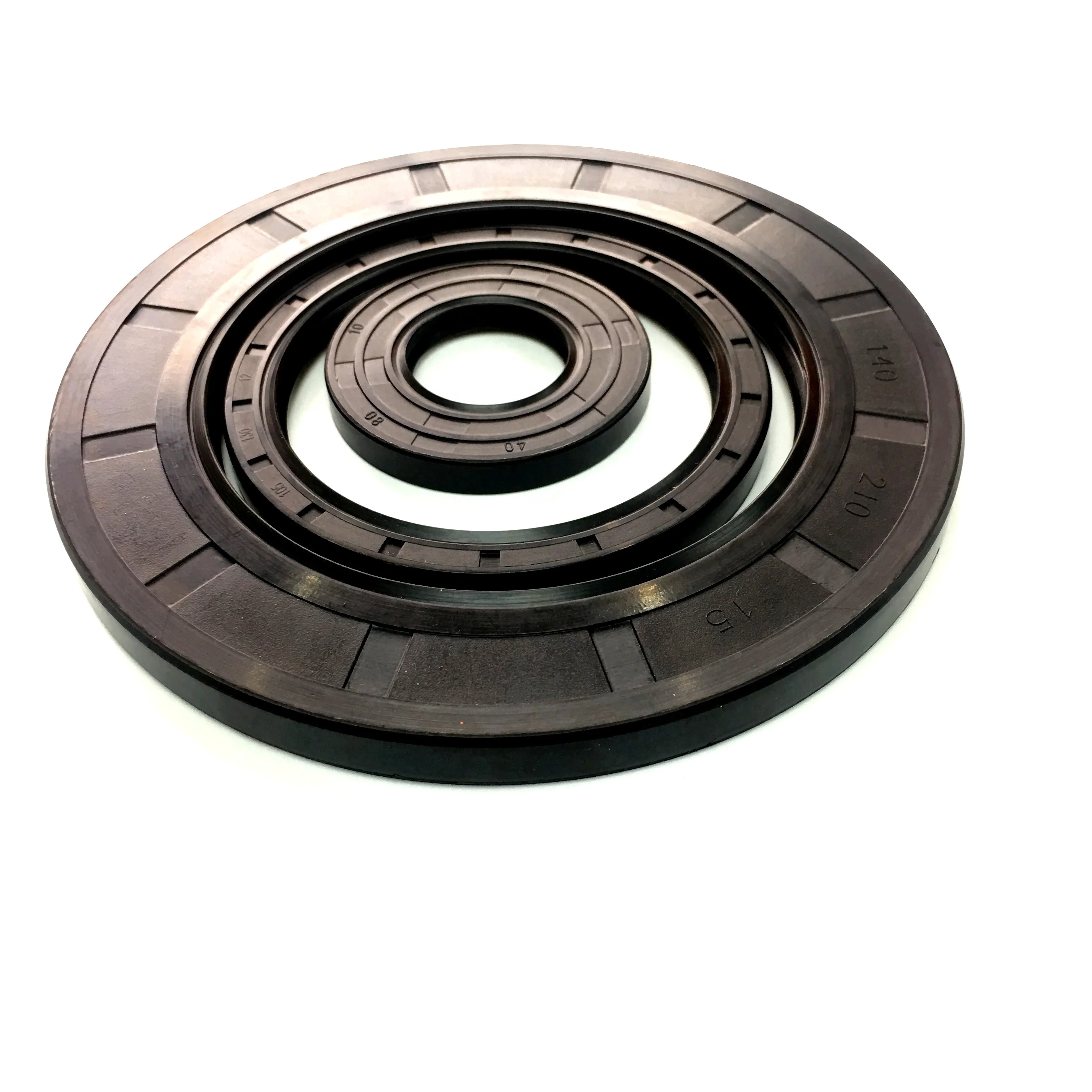 Customized Size Auto Parts Rubber Parts Oil Seal for Trucks Engines
