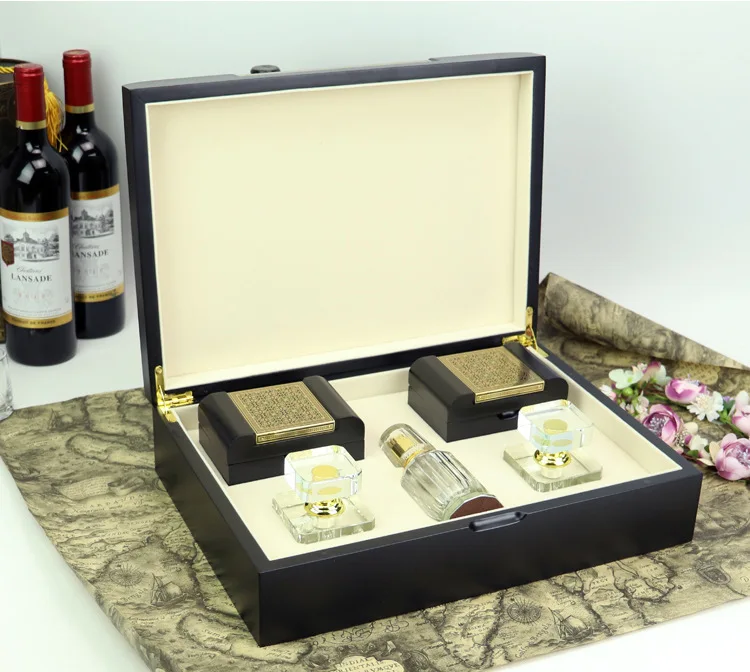 Customized Factory Price Arab Noble High Grade Lacquer Finish Wooden Perfume Bottle Box