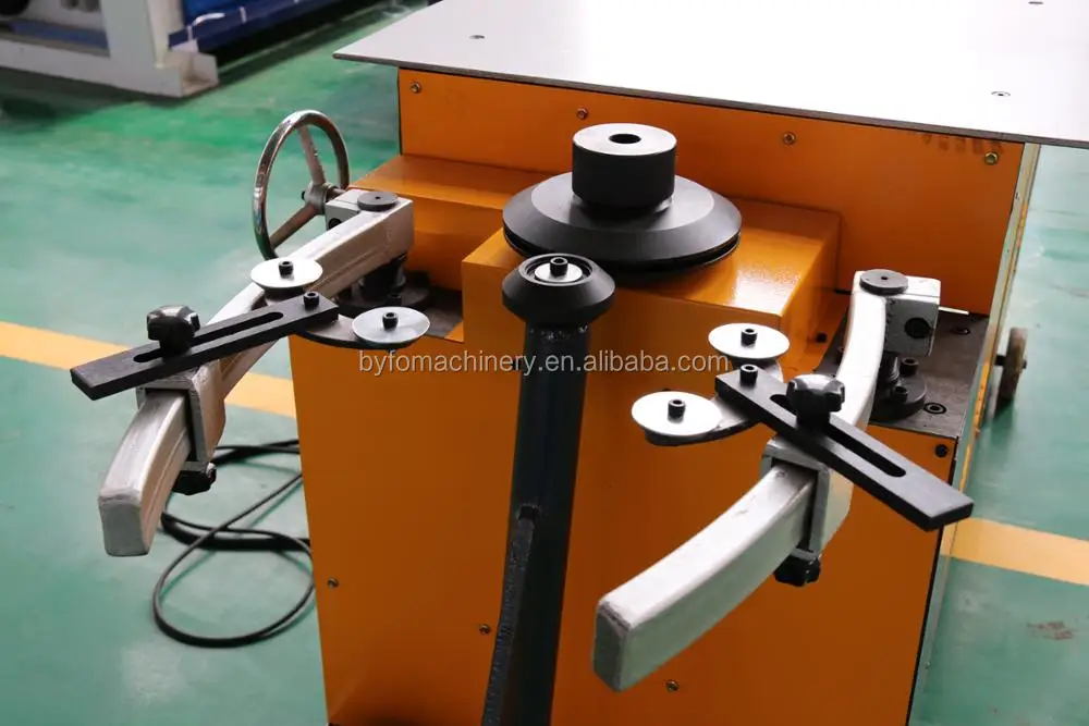Shrimp elbow maker machine