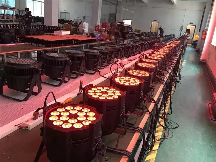 Stage light 18*18W RGBWAUV 6in1 Indoor Par Can LED par light