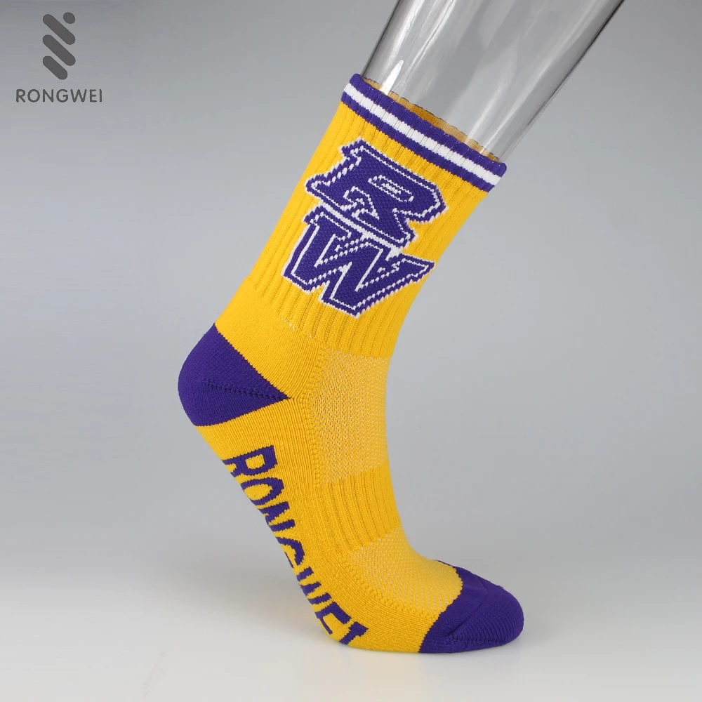 
Custom Free Design Breathable Basketball Team Towel Sports Socks 