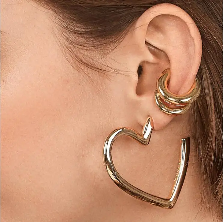 
European and American big earrings simple alloy gold-plated geometric C word female ear bone clip 