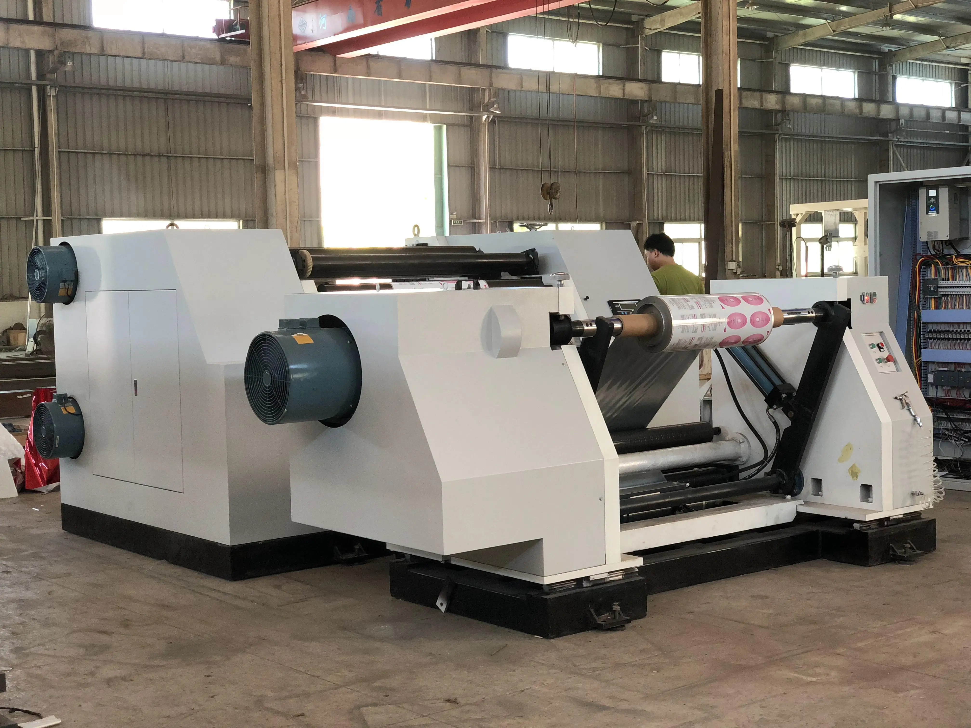 
Automatic Aluminum Foil Laminated Paper Slitting Machine Paper Slitter Rewinder Machine 